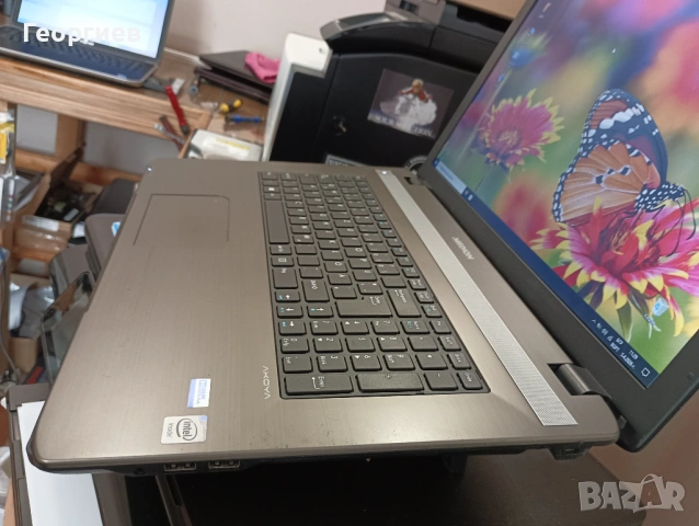 Лаптоп Medion Akoya E7225 / 17,3", снимка 6 - Лаптопи за дома - 54103790
