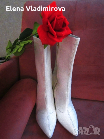 Английски Бели Боти - Бранд SIMMI, снимка 6 - Дамски боти - 52892238