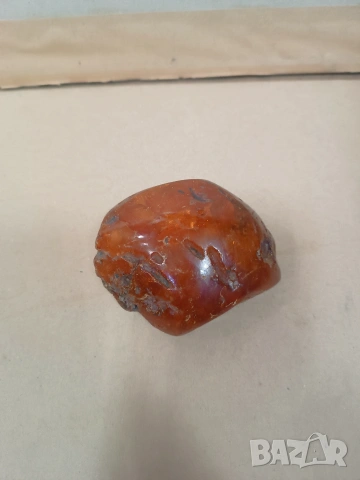Голямо парче естествен кехлибар, снимка 2 - Антикварни и старинни предмети - 54014618