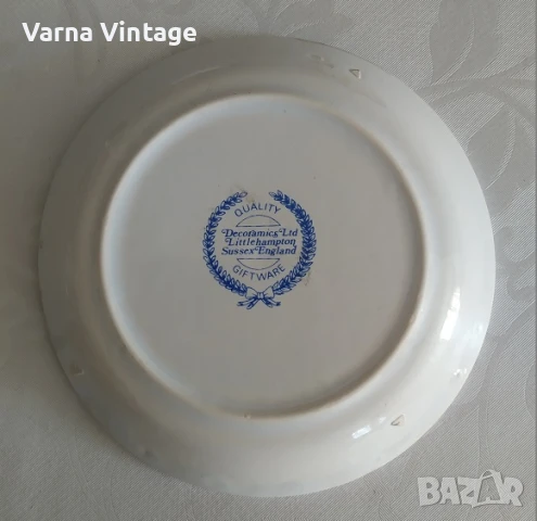 Рядка колекционерска порцеланова малка чиния.Първият британски броненосец HMS Warrior, 1860 г. Англи, снимка 3 - Колекции - 50703449