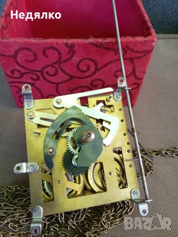 Немски механизъм за стенен часовник,кукувица, снимка 2 - Антикварни и старинни предмети - 42177671