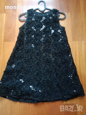 Черна рокля, снимка 2 - Детски рокли и поли - 51711284