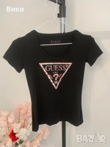 Тениска Guess размер S, подходяща и за XS, снимка 2 - Тениски - 50203339