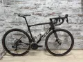 Карбонов шосеен велосипед Giant Defy Pro 0 Disc SRAM Rival AXS Syncros , снимка 1