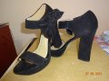 Дамски велурени сандали, снимка 1 - Дамски обувки на ток - 33754122