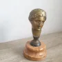 Стара бронзова пластика на жена върху мрамор, снимка 3