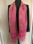 Versace шал в розово 100% оригинал, снимка 6