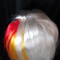 Резервирни Бяла перука каре с бритон от черно,червено и жълто, снимка 2 - Аксесоари за коса - 34281106