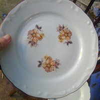 Стара българска порцеланова чиния за основно ястие, снимка 1 - Други ценни предмети - 39393242