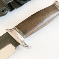 Ловен нож с Kydex калъф  метален гард и флорални елементи на острието, снимка 2 - Ножове - 42827989