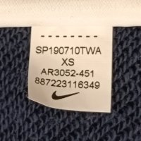 Nike NSW Swoosh Fleece Sweatshirt оригинално горнище XS Найк памук, снимка 8 - Спортни екипи - 42521962