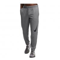 Nike Mens Therma Tapered Graphix Training Sweatpants - страхотно мъжко долнище КАТО НОВО 4ХЛ, снимка 2 - Спортни дрехи, екипи - 38363860