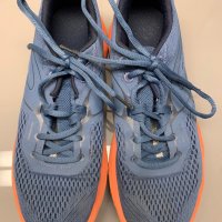 Обувки за младежи Under Armour, Nike, Tarmak и др., н-р 41, снимка 2 - Маратонки - 35101171
