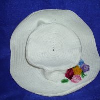 Дамска плетена шапка, снимка 3 - Шапки - 31377788