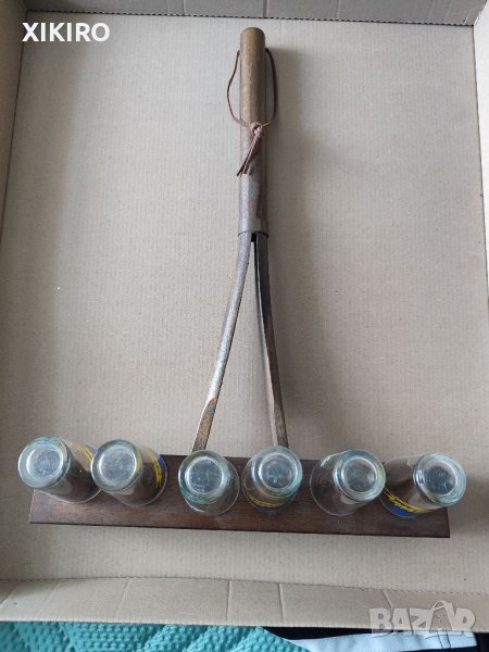 Продавам дървена стойка с чаши за шотове, снимка 1