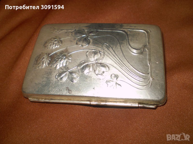 Антикварна дамска  табакера  стил  Art Nouveau, снимка 1