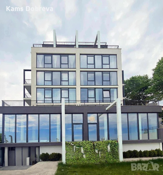 Апартамент с Спа център, снимка 1