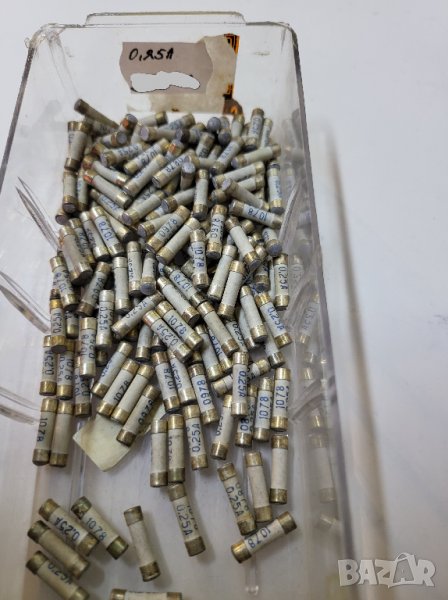 Специален  порцеланов предпазител  0,25 ампера, снимка 1