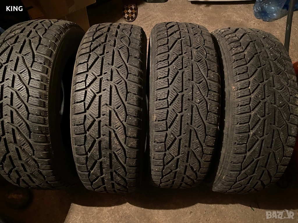 Зимни гуми 235/65/17 дот2323г , снимка 1