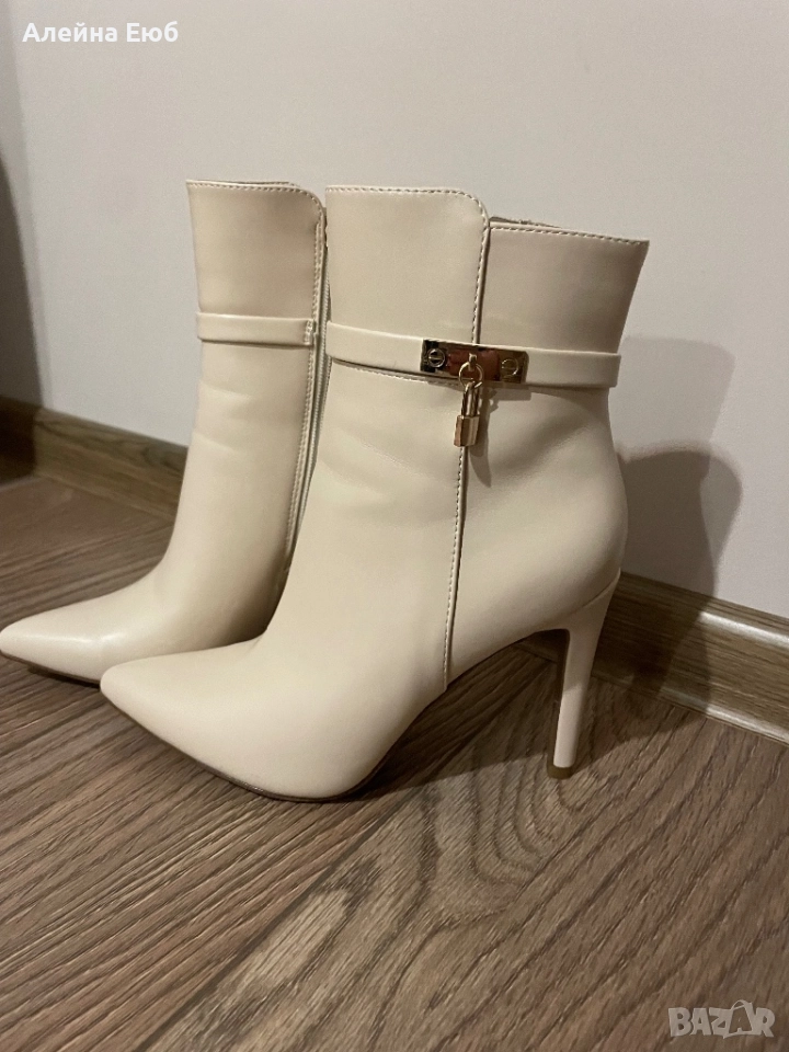 Бежови боти с тънък висок ток, снимка 1