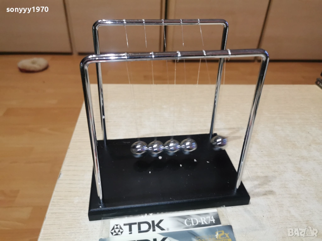 Люлката на Нютон 18Х18Х12СМ 1401261736, снимка 1