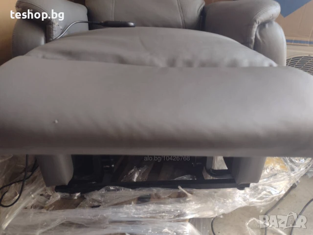 Фотьойл сива кожа забележки по кожата ПРЕОЦЕНЕН ПРОДУКТ, снимка 5 - Дивани и мека мебел - 50976080