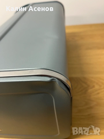 Brabantia Roll Top, Кутия за хляб (транспортен дефект), снимка 2 - Кутии за храна - 54343591