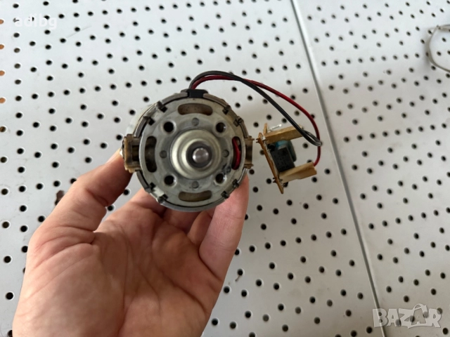 Delonghi - Мотор за Редуктор Асансьор на Задвижващ блок кафе група CHIAPHUA, снимка 4 - Кафемашини - 52552027