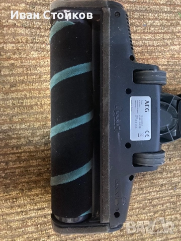 Безкабелна прахосмукачка AEG QX8, снимка 4 - Прахосмукачки - 54364836