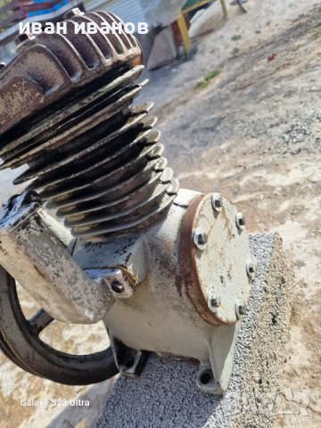 Голям Компресор Перфектен, снимка 8 - Компресори - 42758155