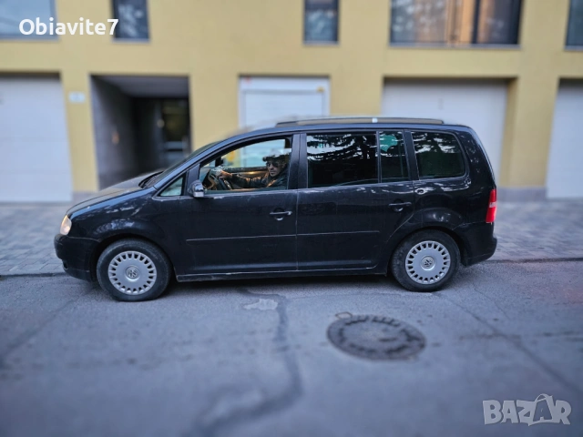 VW Touran 2.0 FSI, 2004 г., снимка 4 - Автомобили и джипове - 53223441