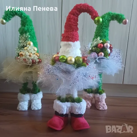 Коледна елхичка с поличка