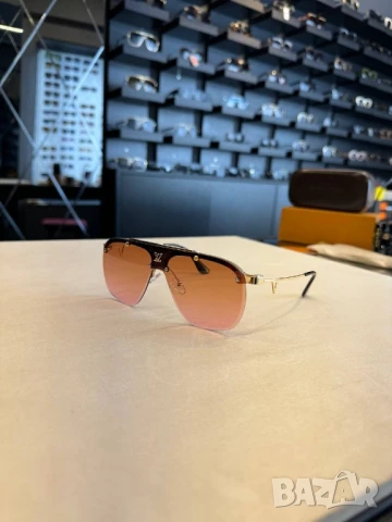 очила с черен обикновен калъф louis vuitton , снимка 2 - Слънчеви и диоптрични очила - 51294115