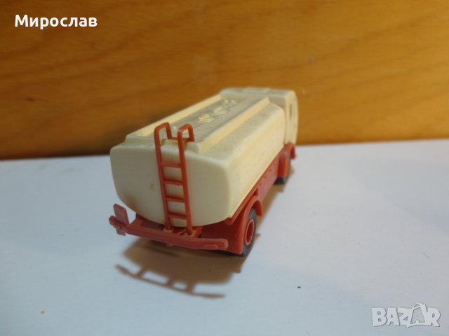 WIKING? HO 1/87 КАМИОН MERCEDES  УМАЛЕН МОДЕЛ, снимка 4 - Коли, камиони, мотори, писти - 40838115