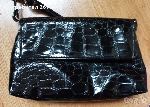 Малка дамска  чантичка 