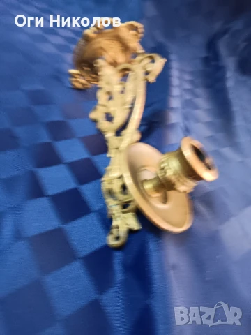 Бронзов конзолен свещник, снимка 2 - Антикварни и старинни предмети - 50919293