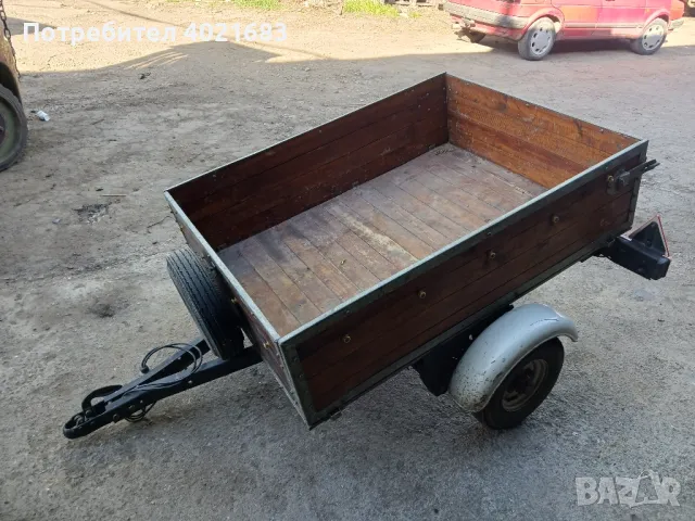 ремарке за лек автомобил