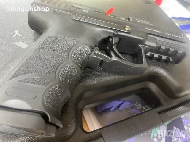 Газ-сигнален пистолет Umarex Heckler & Koch P30 – 9 mm P.A.K., снимка 4 - Газово оръжие - 55740499