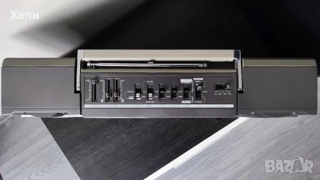 Касетофон Хитачи, снимка 2 - Радиокасетофони, транзистори - 48718030