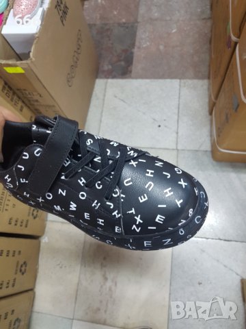 Обувки, снимка 5 - Дамски ежедневни обувки - 42274270