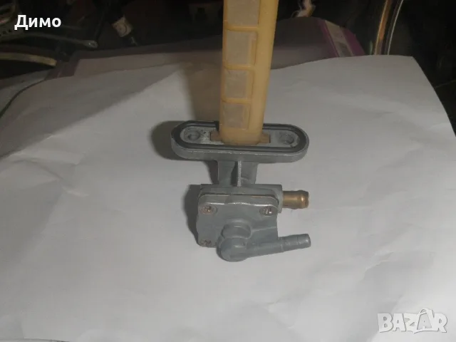 кранче за бензин на кавазаки, снимка 2 - Мотоциклети и мототехника - 55993623