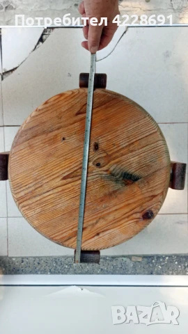 Продавам 4 ри сгъваеми стола + дървена табуретка , снимка 9 - Градински мебели, декорация  - 50918001