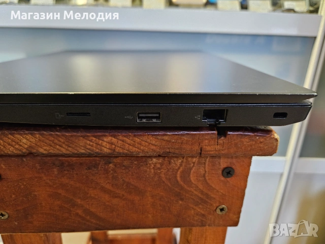 14" лаптоп Lenovo E495 Ryzen 3, RAM 8GB, 256GB SSD, Video Radeon Vega, преинсталира и готов за употр, снимка 12 - Лаптопи за дома - 53333602