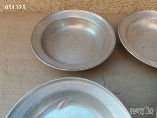 военнен комплект от 4 поливи метални чинии , снимка 5 - Антикварни и старинни предмети - 30685162