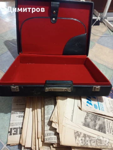 НАД 100 БРОЯ СТАРИ ВЕСТНИЦИ ОТ СОЦА, снимка 4 - Антикварни и старинни предмети - 51191344