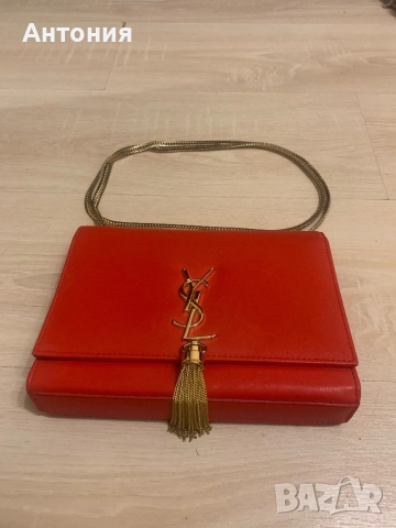 Червена чанта, снимка 3 - Чанти - 52662223