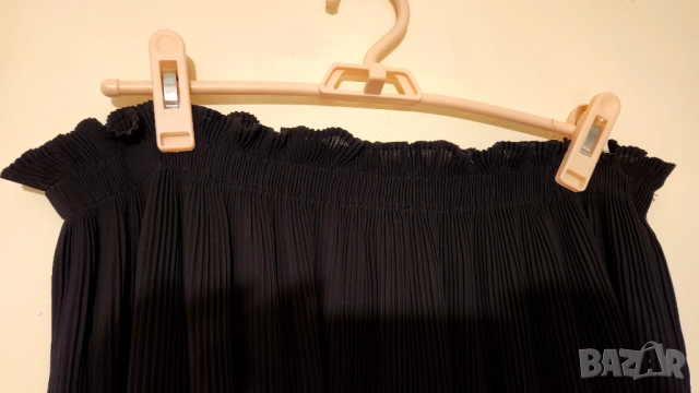 Черна елегантна пола с набори Topshop, снимка 2 - Поли - 29461556