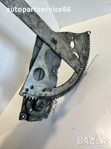 Регулатор на прозорец за предна дясна врата за Mercedes 811D (1991) , снимка 3 - Части - 54206669