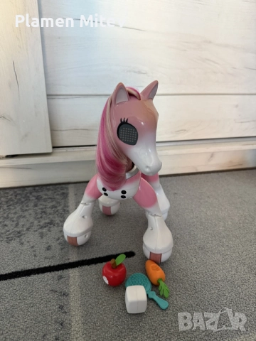 Интерактивно пони Zoomer Show Pony
