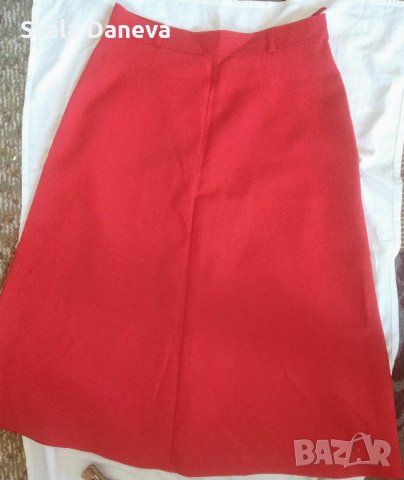 Дълга изчистена ярко червена пола - талия 70 см